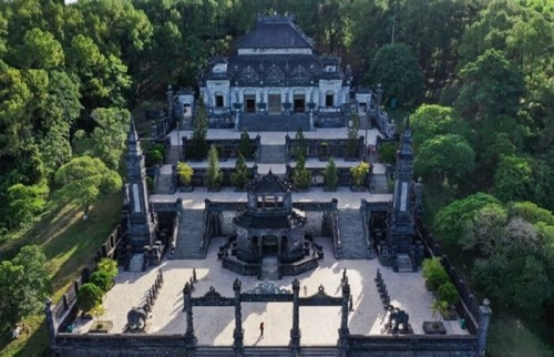 LĂNG KHẢI ĐỊNH : ĐỊA CHỈ & KINH NGHIỆM THAM QUAN