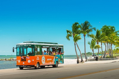Hỗ trợ Tư vấn đặt tour