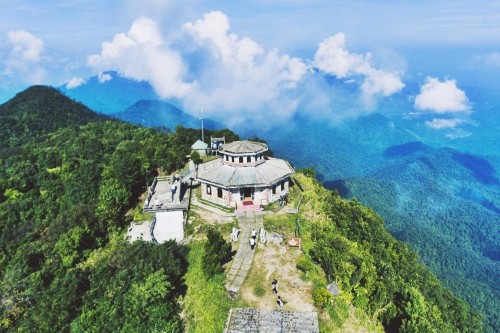 TOUR BẠCH MÃ 1 NGÀY TREKING, NGẮM THÁC ĐỖ QUYÊN